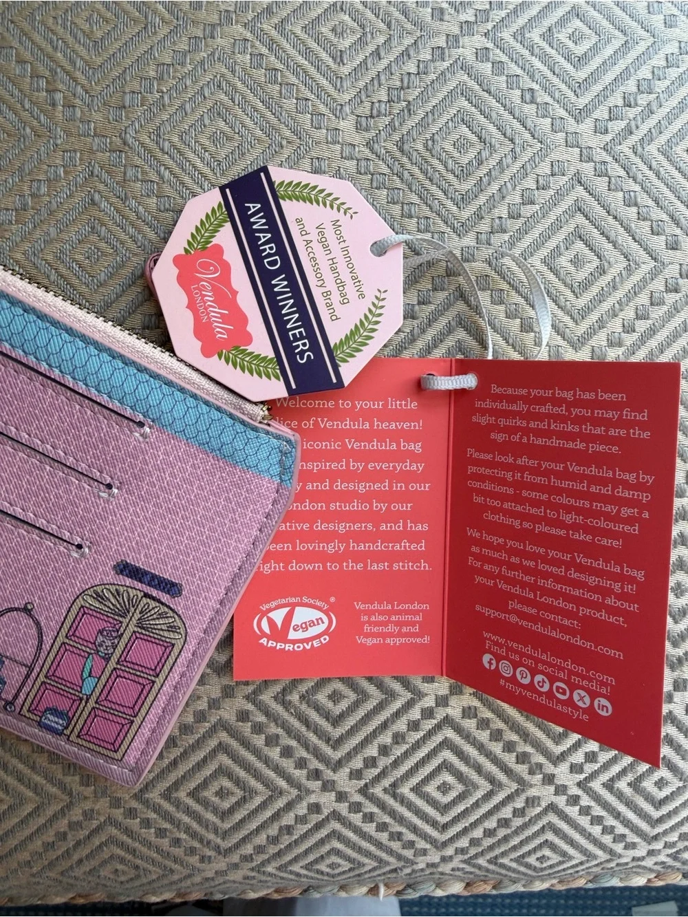 VENDULA The Grand Hotel Shaped Coin Purse NWT